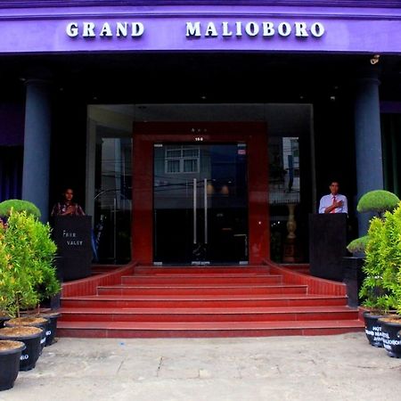 Grand Malioboro Hotel ジャンビ エクステリア 写真